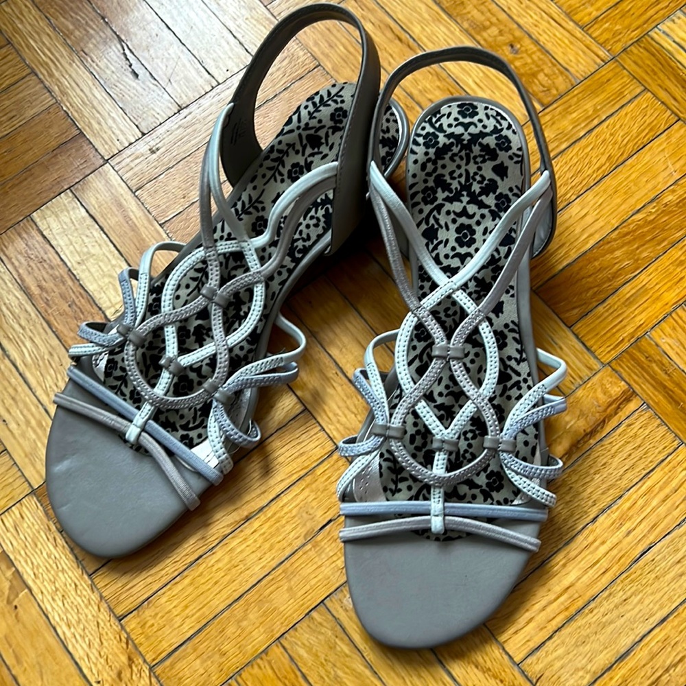 Stretchy strappy sandals